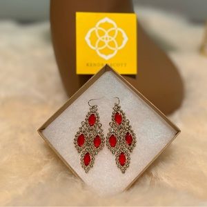 RARE Kendra Scott VINTAGE Fiona Earrings with Garnet Gemstones